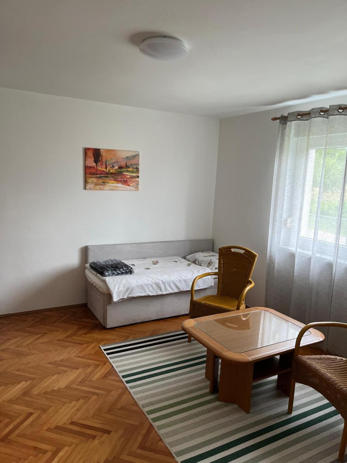 Apartman Ivka Gospic Ngoại thất bức ảnh